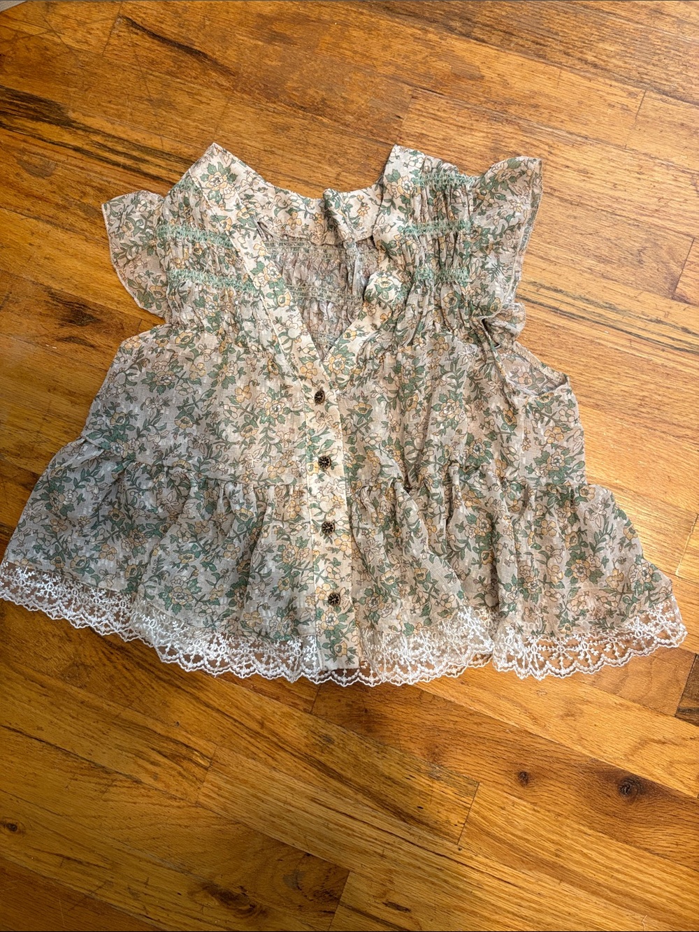 Floral Lace Hem Ruffled Button-Front Top - Green & Cream never worn